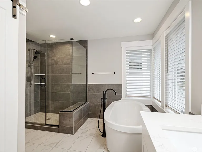 7585 S 130th Pl — Photo 6