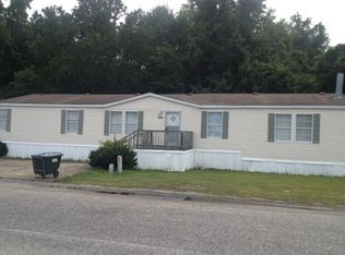 1239 Knotty Elm Loop, Fayetteville, NC 28304