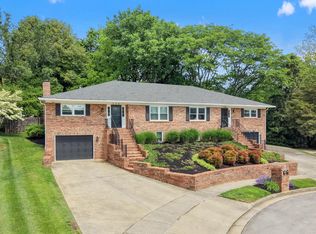 607 Camino Dr, Lexington, KY 40502