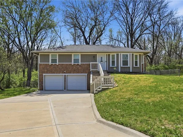 907 Josela Ct, Leavenworth, KS 66048