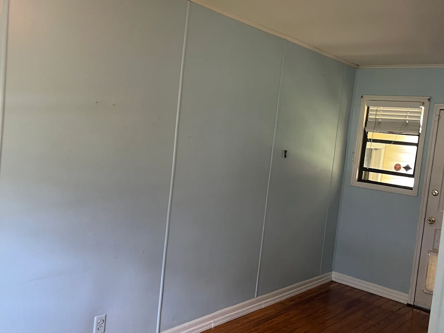 2 bed, 1.5 bath, 900 sqft, $2,400 — Photo 2