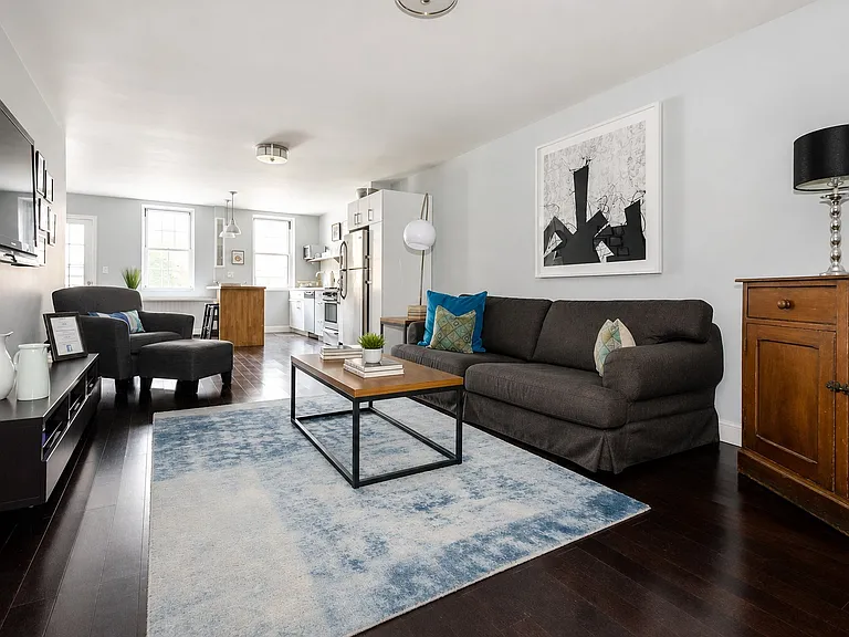 347 W 51st St #1 — Photo 13