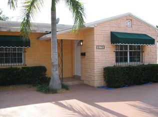 3172 McDonald St, Miami, FL 33133