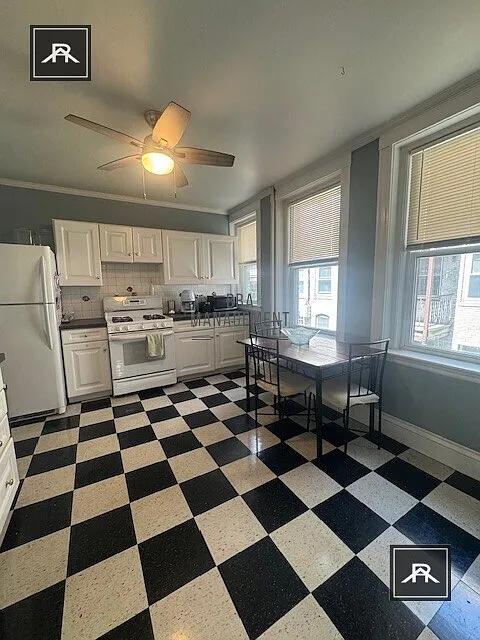 2 bed, 1.0 bath, 900 sqft, $2,850 — Photo 3
