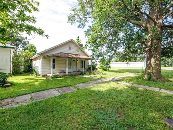 919 Indiana St, Neodesha, KS 66757