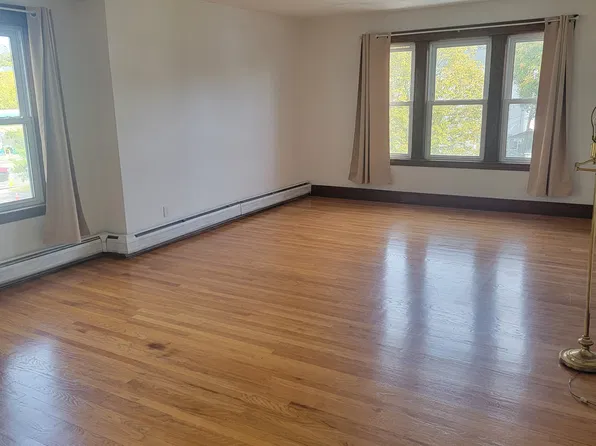 (undisclosed Address), Worcester, MA 01604