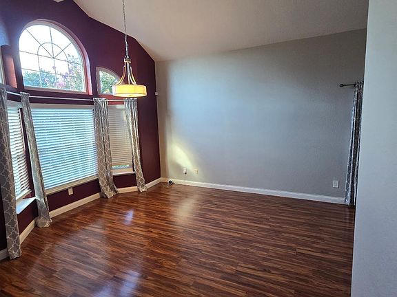 5th image of 1343 Muscat Cir