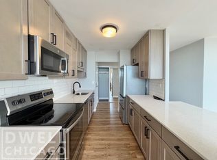 5610 N Sheridan Rd #5650-19A, Chicago, IL 60660