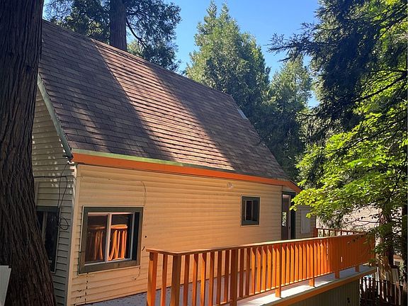 3rd image of 719 Woodland Rd