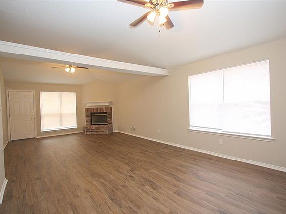 2nd image of 10908 Deauville Cir N