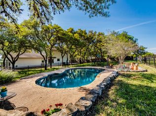 105 Pin Oak St, Dripping Springs, TX 78620