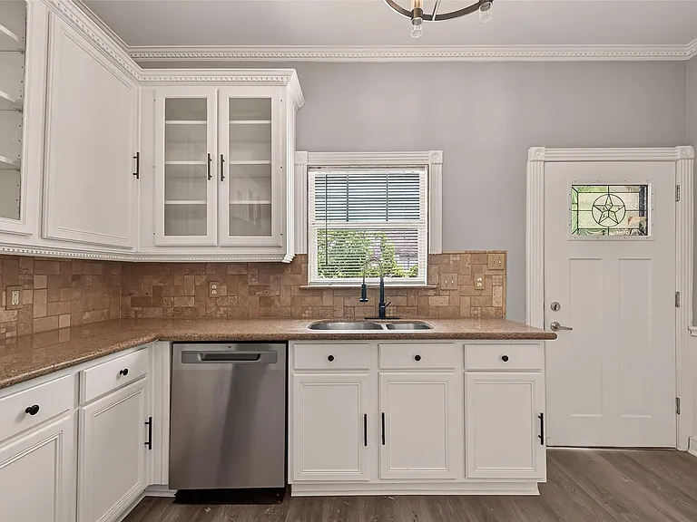 2120 Fulton St — Photo 15