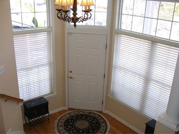 Entry Foyer w/Hardwood Flooring