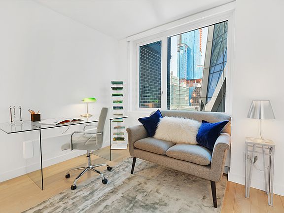 4th image of 322 W 57th St APT 53K1