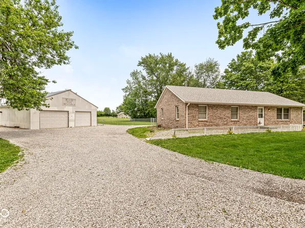 312 W Clark Ln, Fairland, IN 46126