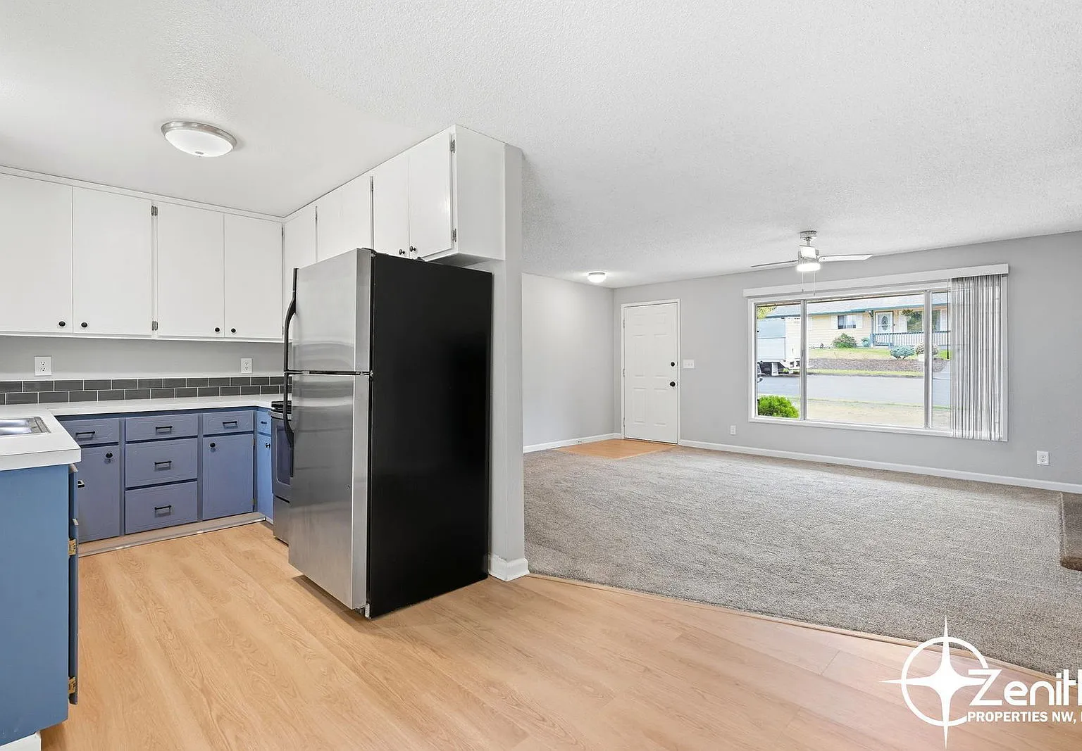 3 bed, 2.0 bath, 1056 sqft, $2,500 — Photo 3