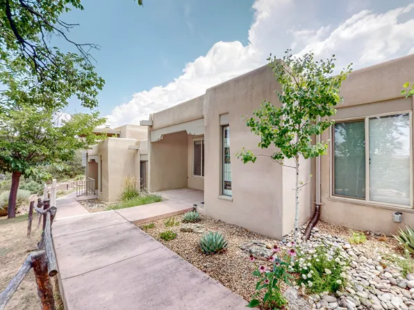 320 Artist Rd #82, Santa Fe, NM 87501