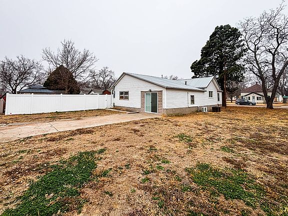 4th image of 524 Beaman Ave