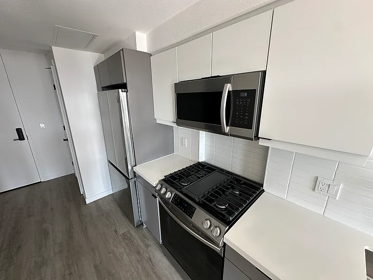 1100 W Temple St — Photo 15