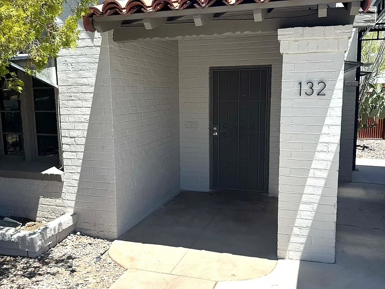 132 N Santa Rita Ave — Photo 3