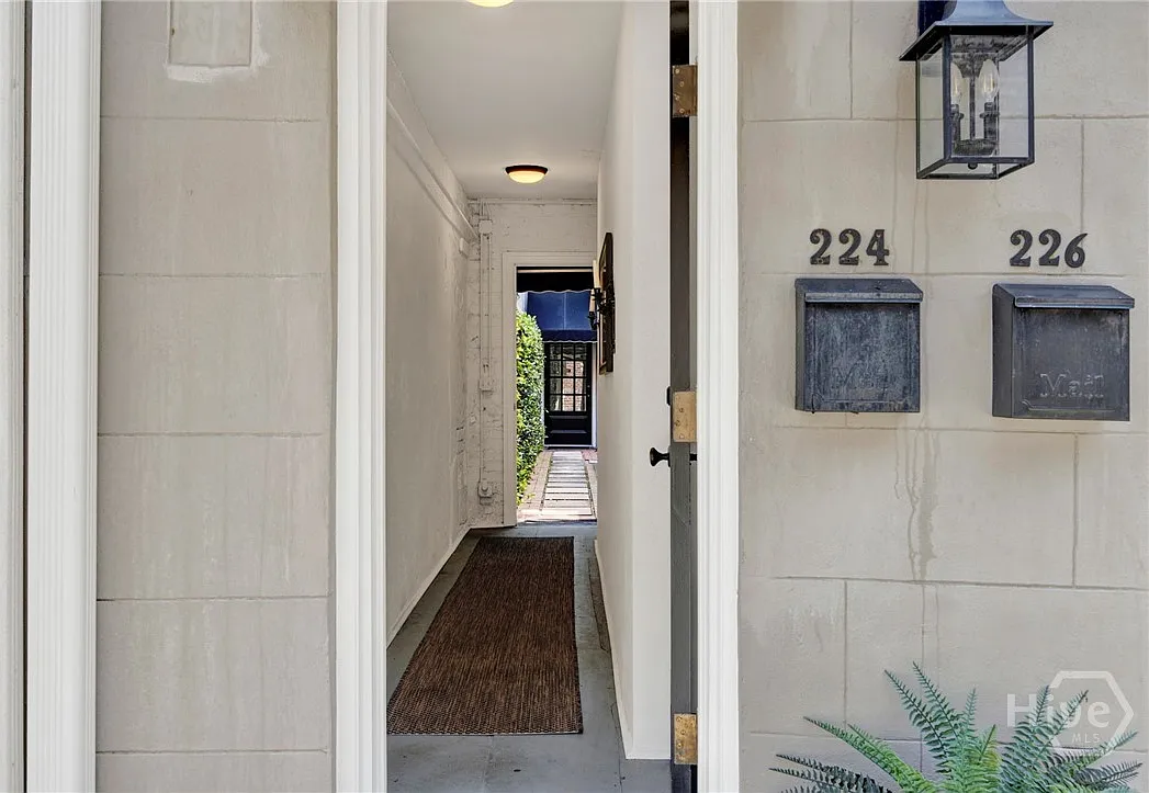 1 bed, 1.0 bath, 1000 sqft, $3,700 — Photo 3