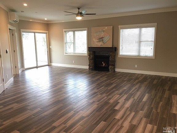 5th image of 2095 North Ave #A