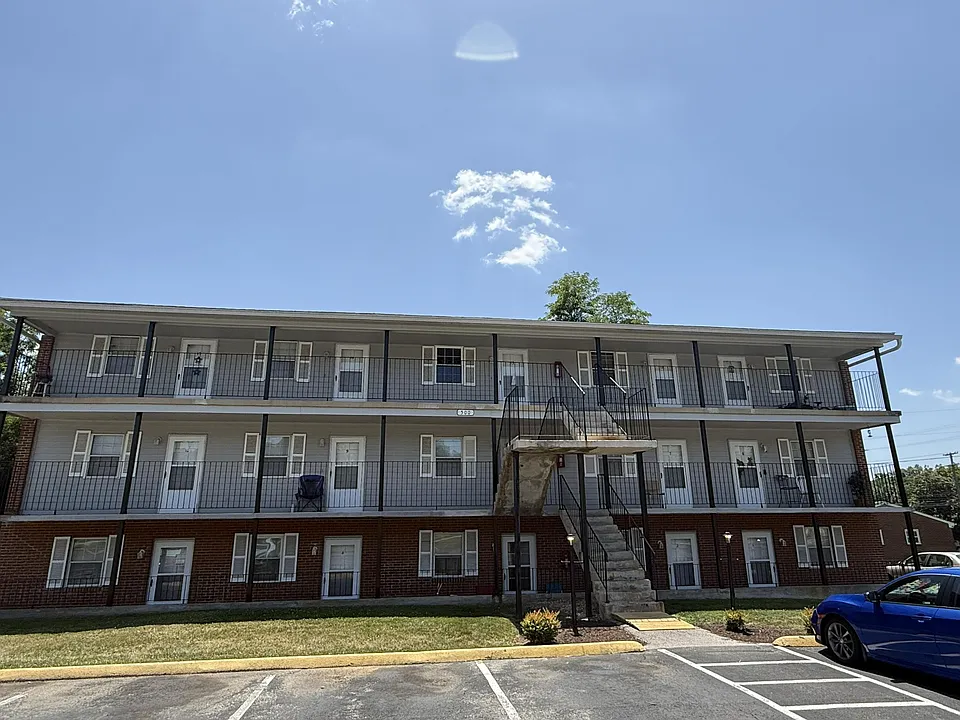 502 Poage Ln #28