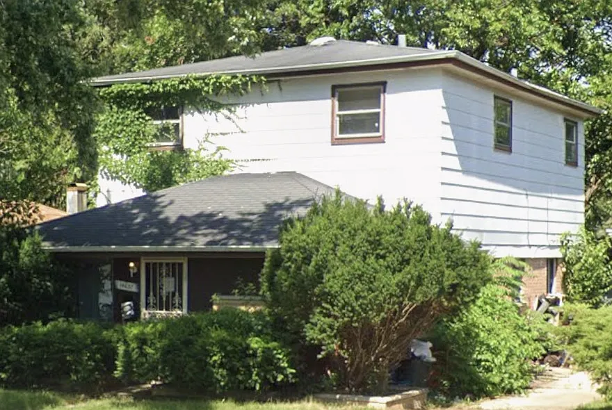 14637 Kenwood Ave photo 1