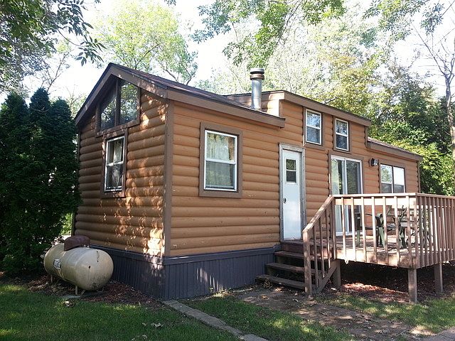 1st image of 29 Lakeshore Dr