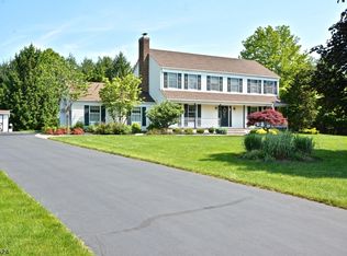 6 Rittenhouse Cir, Flemington, NJ 08822