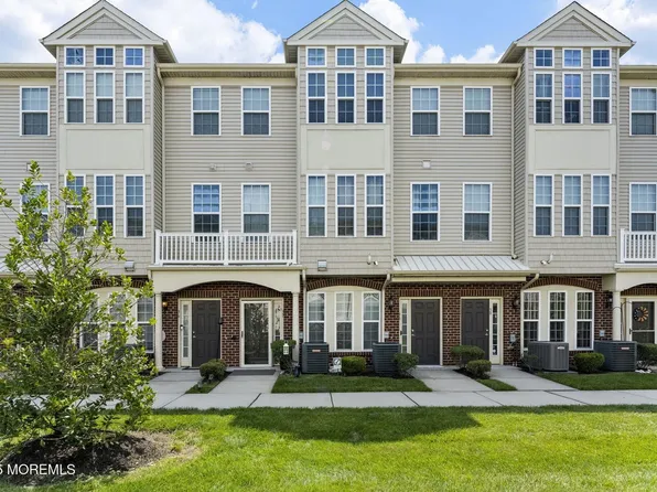 36 Kyle Dr, Tinton Falls, NJ 07712