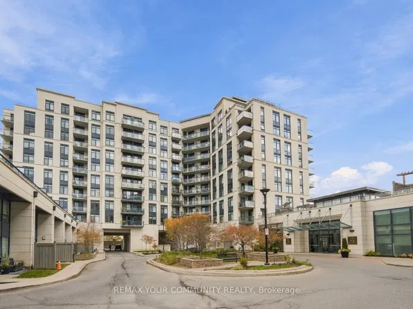 24 Woodstream Blvd #702, Vaughan, ON L4L 8C4