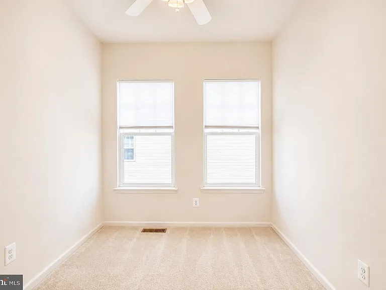 22520 Phillips St #401 — Photo 30