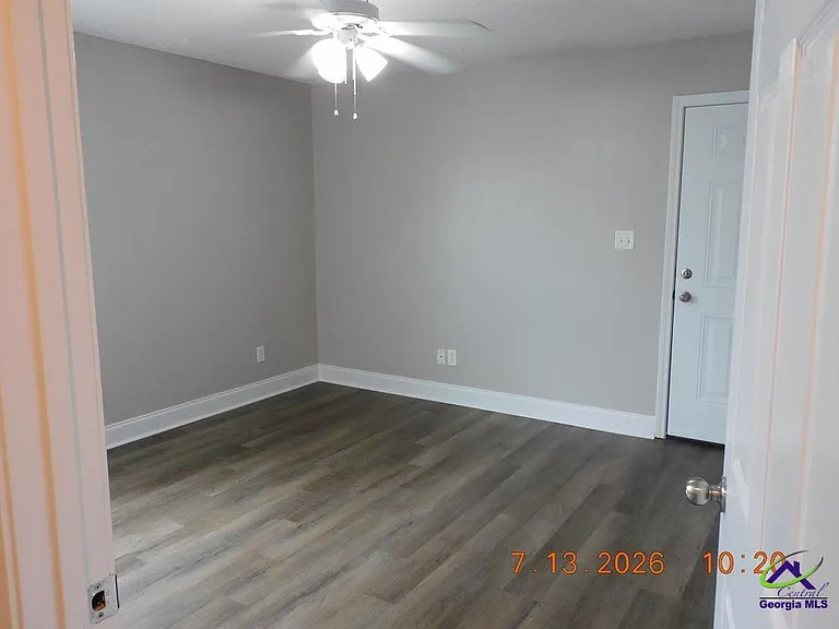502 Club Villa Ct #3 — Photo 7