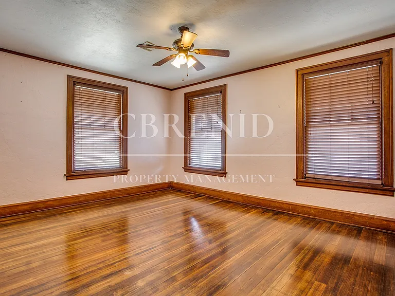 1214 W Maine St — Photo 39