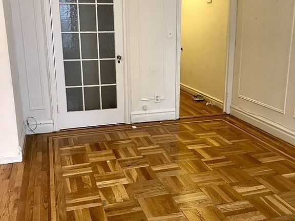 3rd image of 330 E 52nd St APT 55
