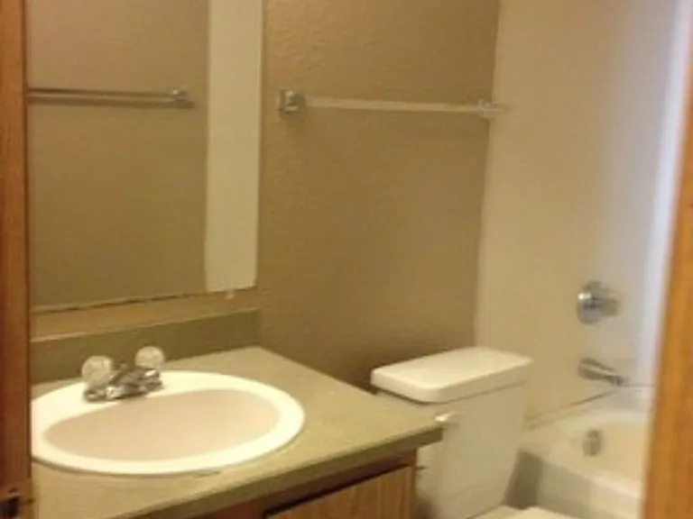 Westwood Apartments — Photo 150