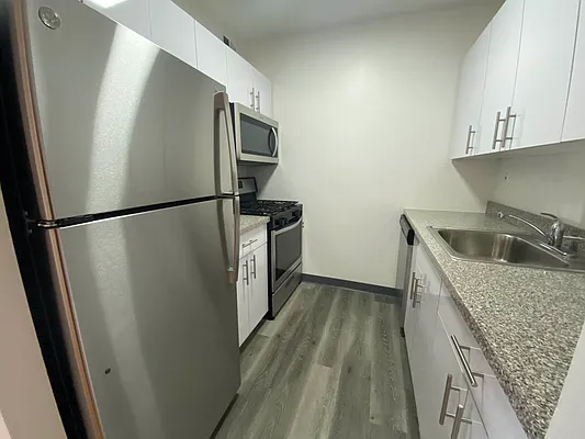 Rented by Contact Realty | media 15