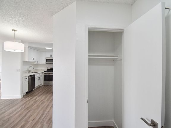 2nd image of 12249 Oxnard St APT 104