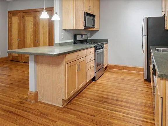 2nd image of 3116 12th Ave S APT 106