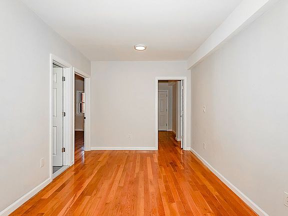 4th image of 3356 Corsa Ave