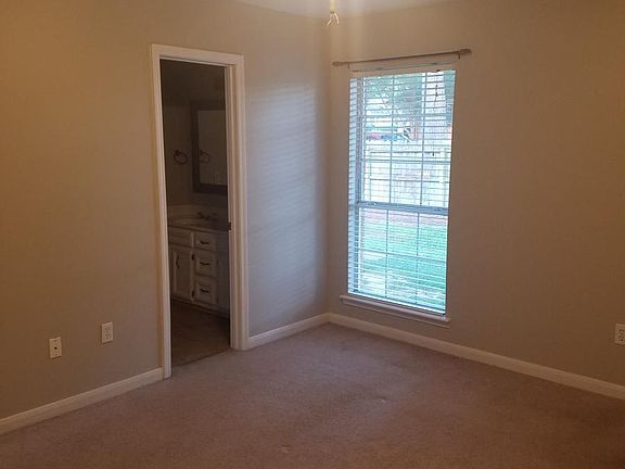 Master Bedroom, walk-in closet, Ceiling Fan