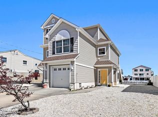 109 E Potomac Dr, Little Egg Harbor, NJ 08087