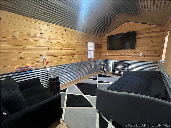 5th image of 12636 Evergreen Ln