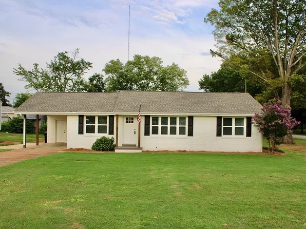111 Ford St, Muscle Shoals, AL 35661