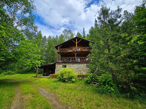 3310 Fifteen Mile Creek Rd #B, Kettle Falls, WA 99141