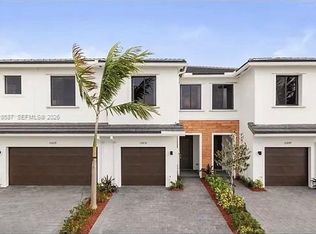 10975 SW 233rd St, Homestead, FL 33032