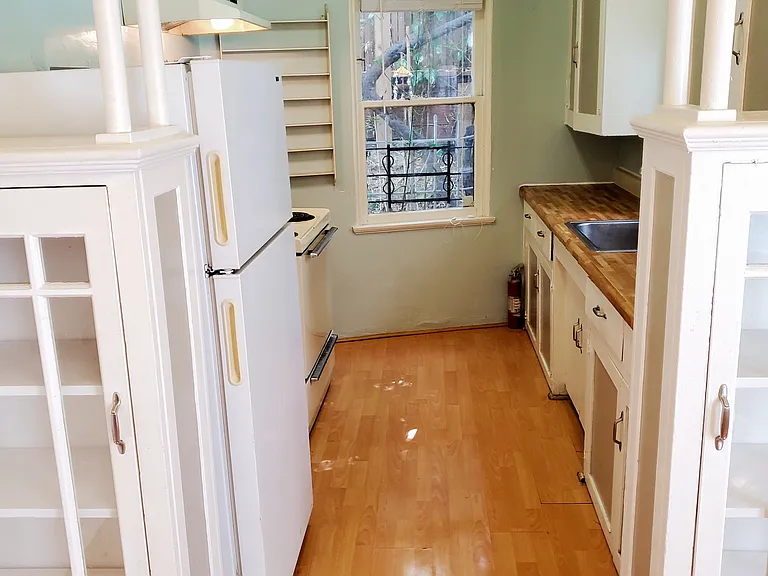 1142 McKinley Ave #12 — Photo 11