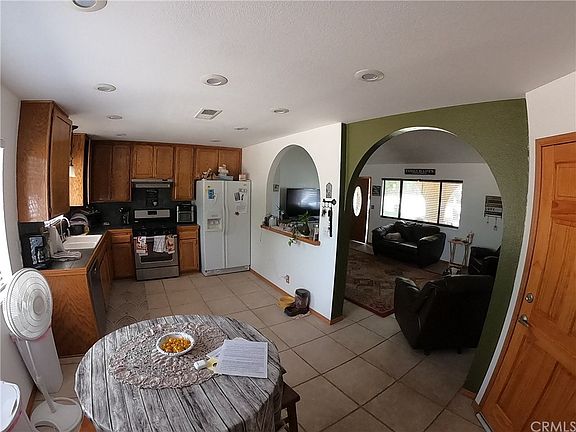3rd image of 9055 E Avenue T8
