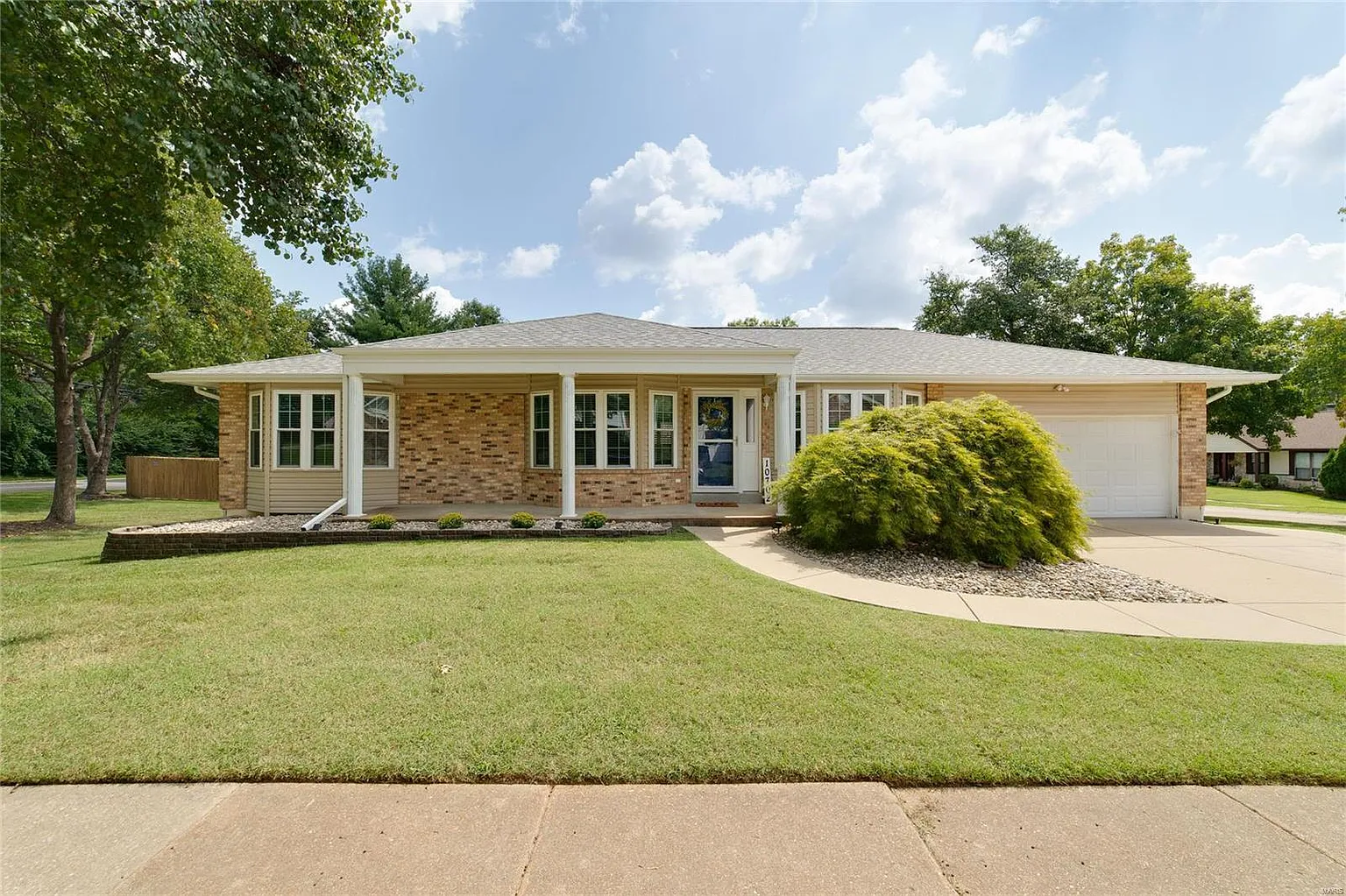 10702 Roxanna Dr photo 1